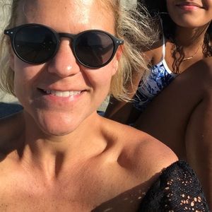 Meet your Posher, Abbey